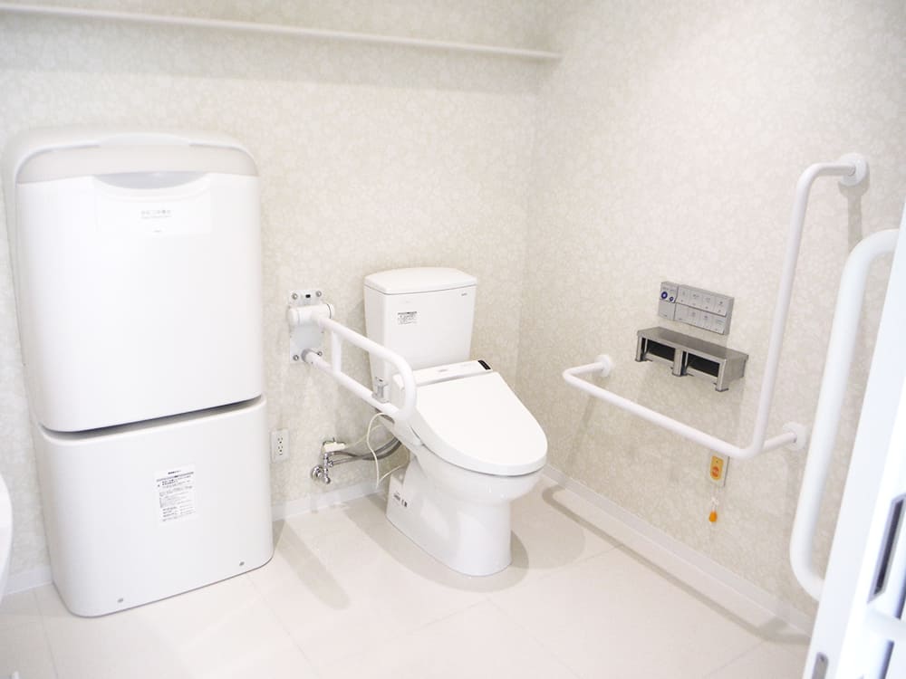 王子建設　法人施設施工事例　トイレ