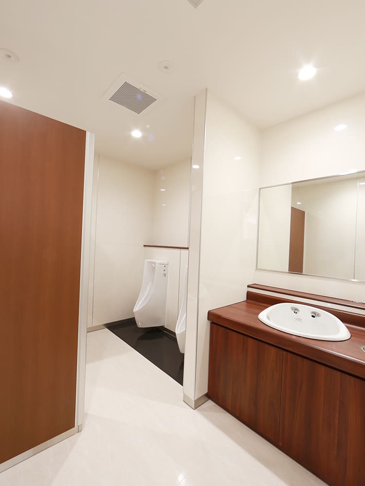 王子建設　法人施設施工事例　トイレ